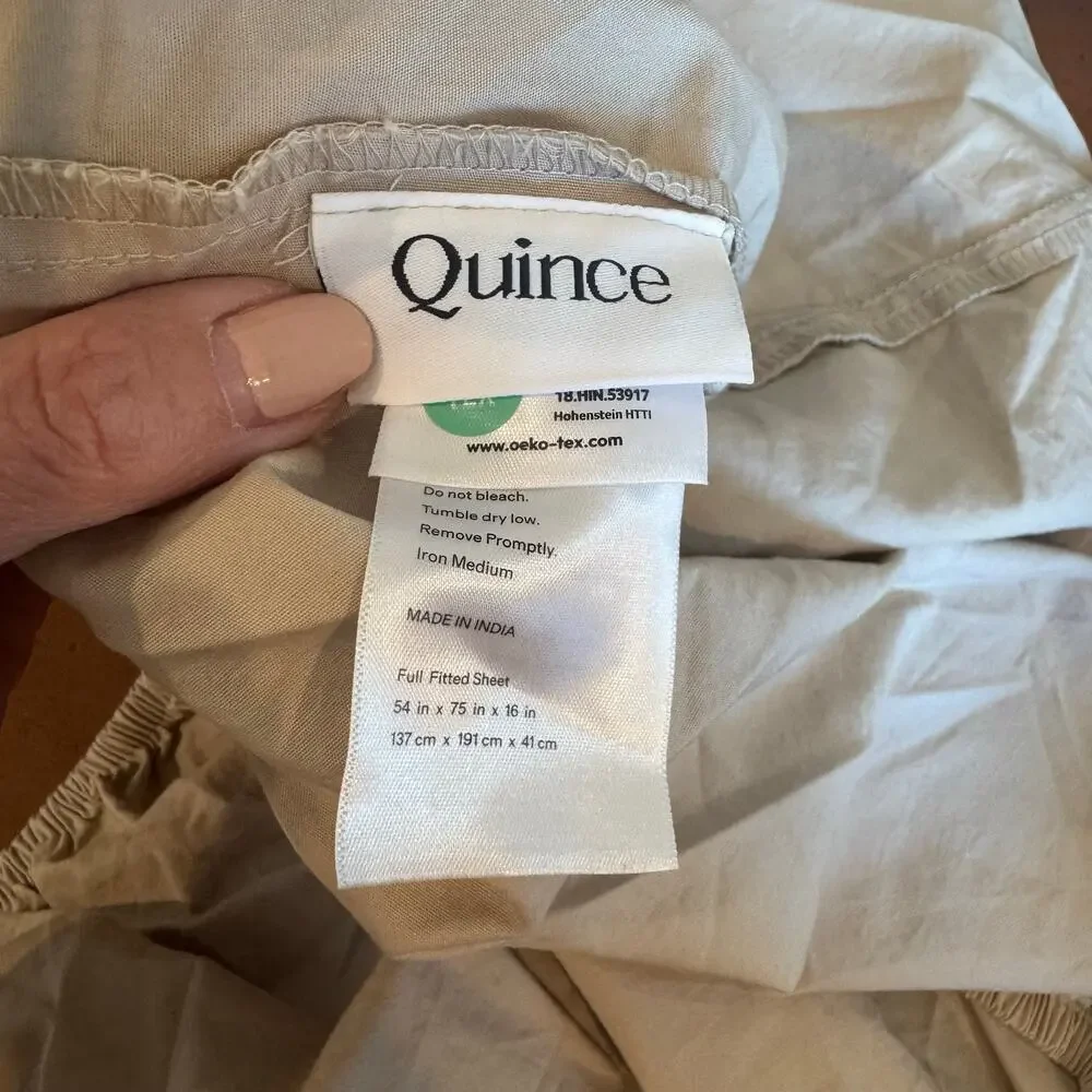 Quince organic crisp